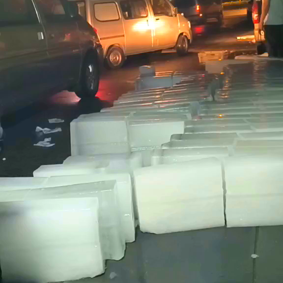 工業(yè)冰塊供應(yīng)商聯(lián)系電話_上海工業(yè)冰塊電話_上海工業(yè)冰塊市場行情