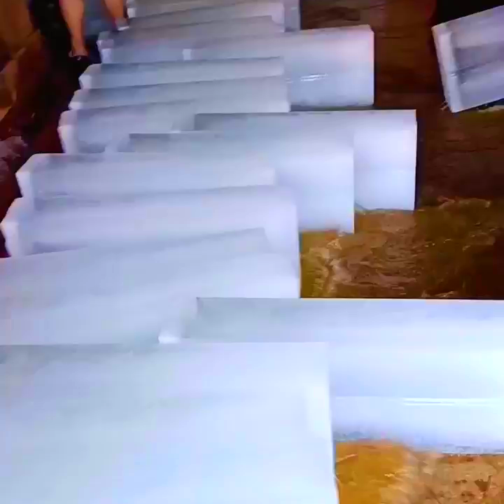 上海廠房物理降溫冰塊廠家_上海工業冰塊廠家_上海降溫冰塊公司
